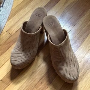 UGG 15 Minute Perforated Chestnut Wooden Mule 9